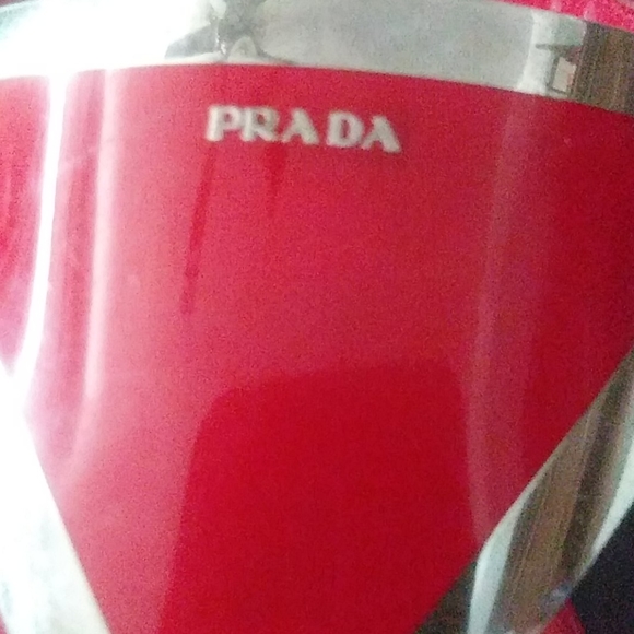 Authentic Prada red Leather Flip flops - Picture 3 of 5